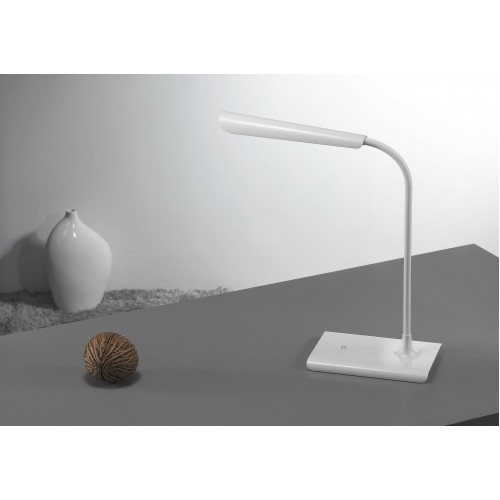 Led desk lamp with stepless dimmimg